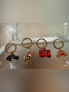 London-Themed Four Souvenir Keychains